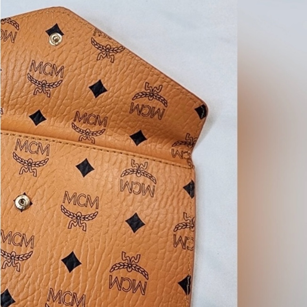 MCM Tan Leather Patterned Bag GWP NEW - Picture 4 of 7